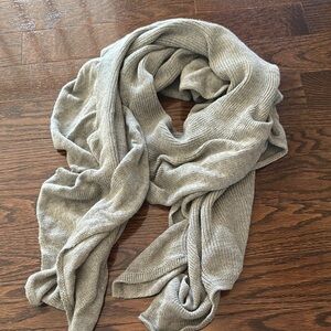 Cozy Gray Knit Scarf